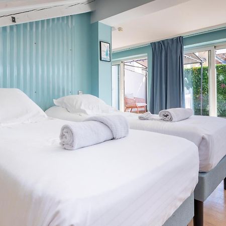 Hostel Ozz Nice Bagian luar foto