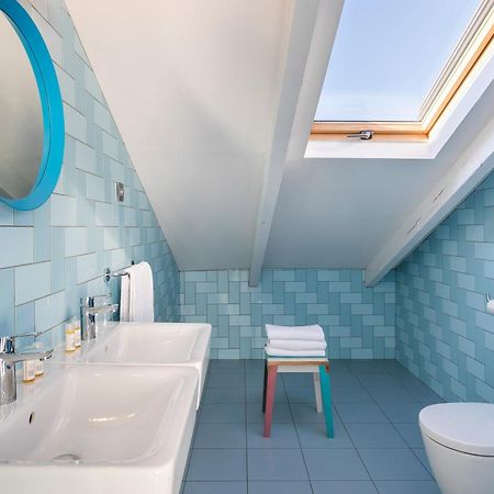 Hostel Ozz Nice Bagian luar foto