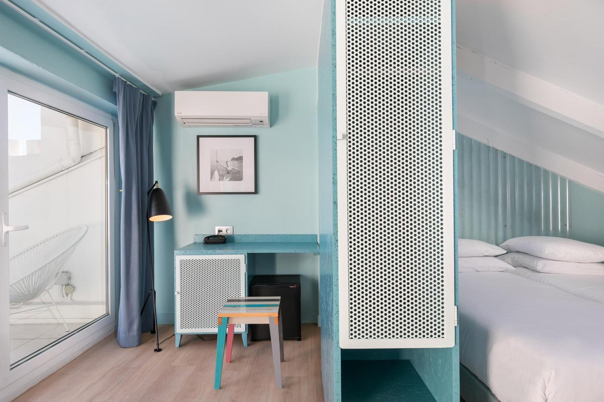 Hostel Ozz Nice Bagian luar foto